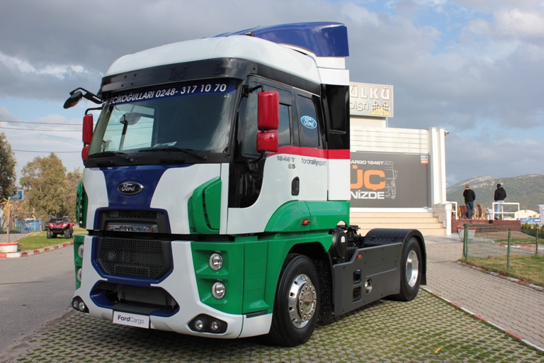 0805ford cargo 566.jpg